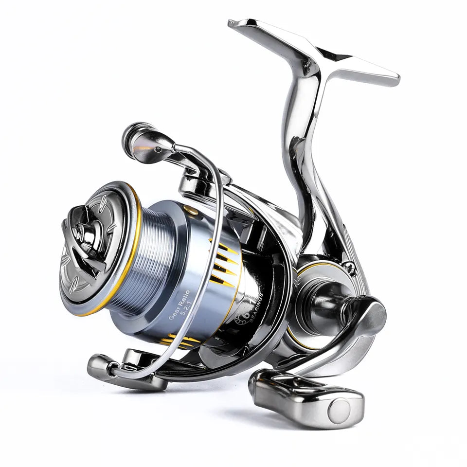 Carbon spinning reel, side profile